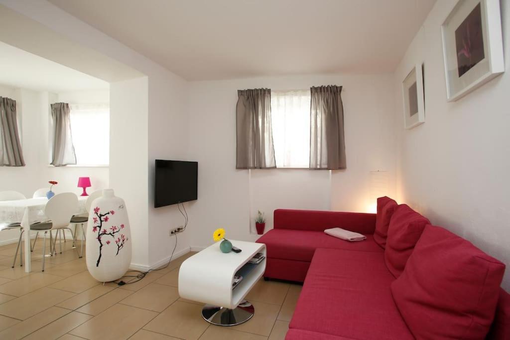 Sunny Apartment At Rostock - Pink Ngoại thất bức ảnh
