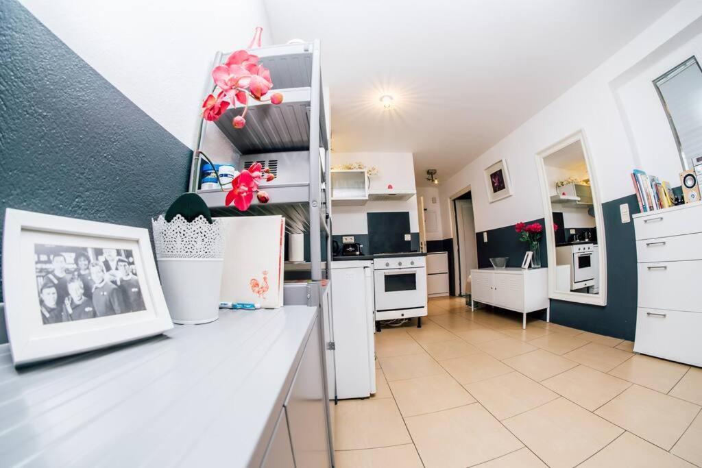 Sunny Apartment At Rostock - Pink Ngoại thất bức ảnh