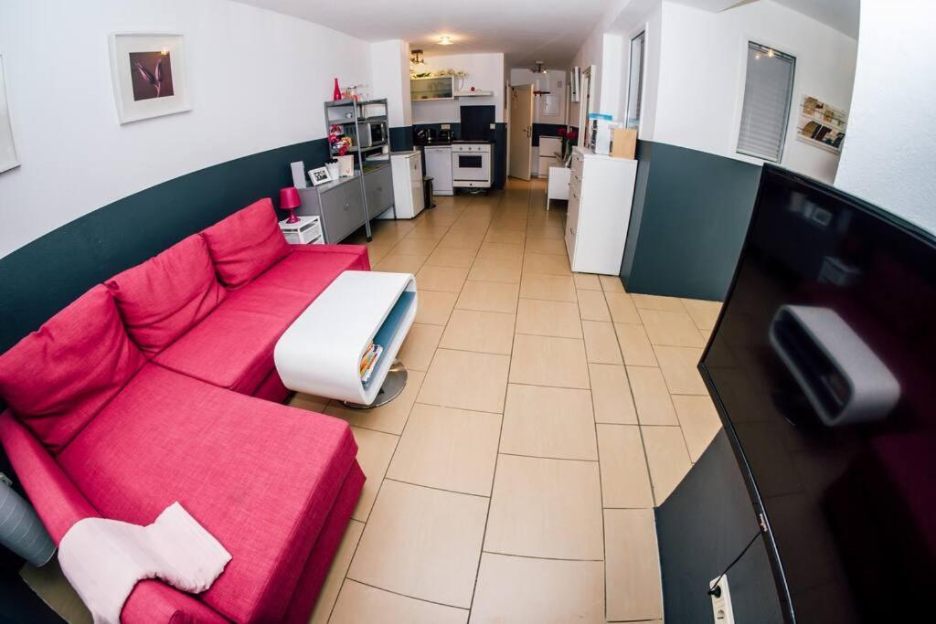 Sunny Apartment At Rostock - Pink Ngoại thất bức ảnh